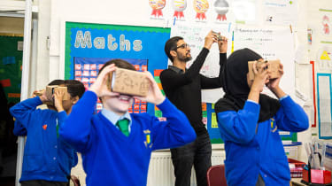Google introducing VR into several UK classrooms
