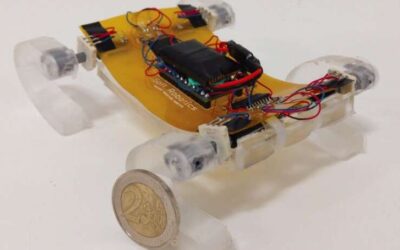 SQuad: A miniature robot that can walk and climb obstacles