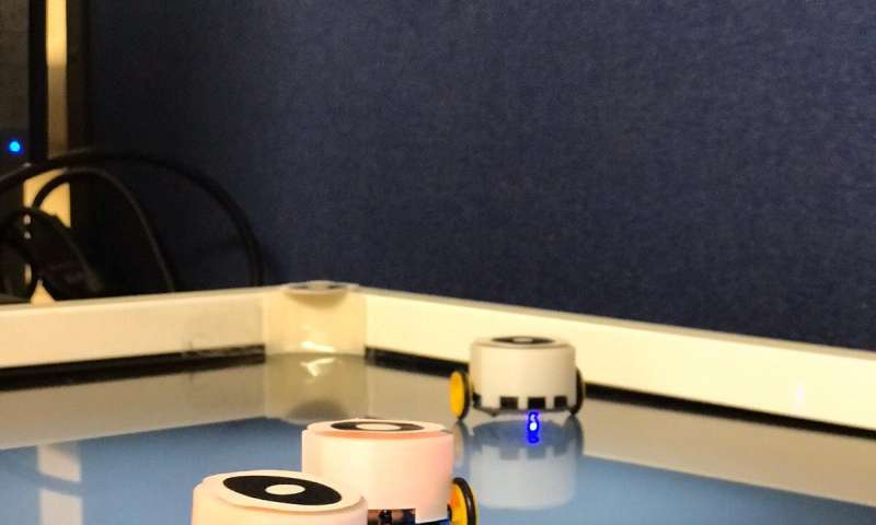 A system for swarm robotics applications inspired by pheromone communication in insects