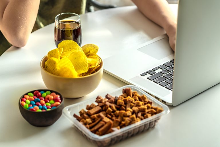 Dr Sadguna Anasuri – Exploring the Impact of Media Usage on Obesity among Young Adults