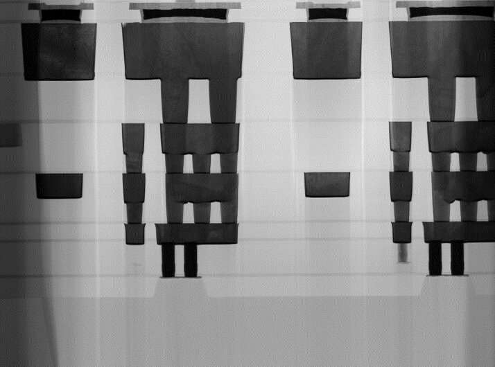 A machine learning framework that exploits memristor variability to implement Markov chain Monte Carlo sampling