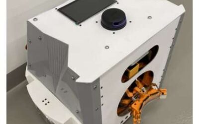 An autonomous system that can reach charge mobile robots without interrupting their missions