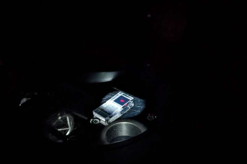 Study unveils factors limiting the voltage of polycrystalline CdSeTe solar cells