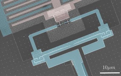 Using phononic bandgap materials to suppress decoherence in quantum computers