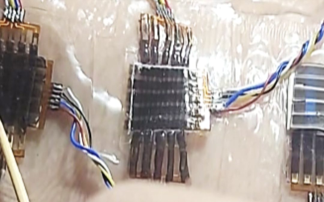 Scalable method creates self-healing, stretchable transistors and circuits