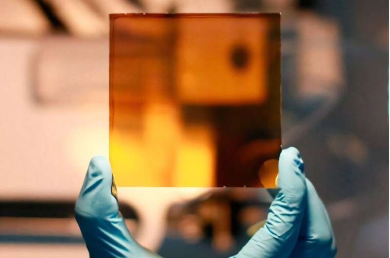 Ink engineering approach boosts efficiency and cuts cost of quantum dot-based photovoltaics